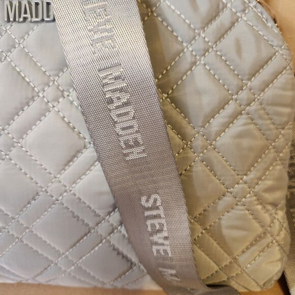 STEVE MADDEN Light Blue Tan Inside Quilted Crossbody Purse Adjustable Strap - Picture 3 of 10